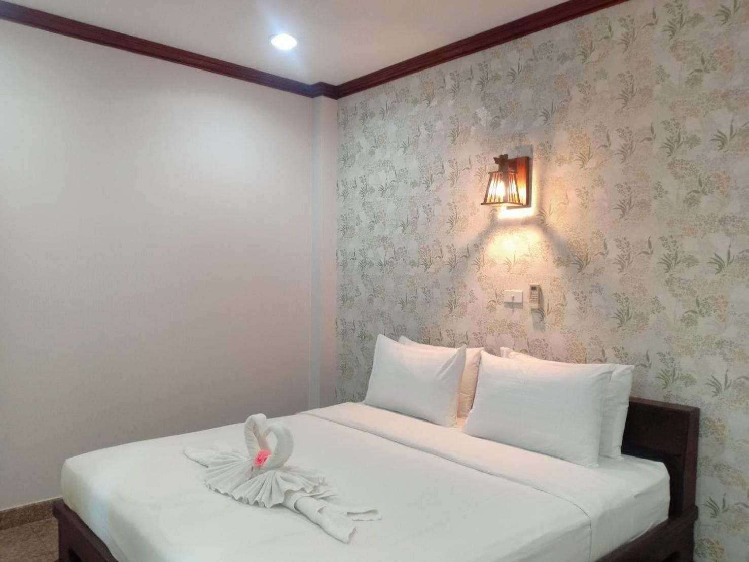 Capital O 75415 Nanthachart Riverview Resort Samut Songkhram Exteriör bild
